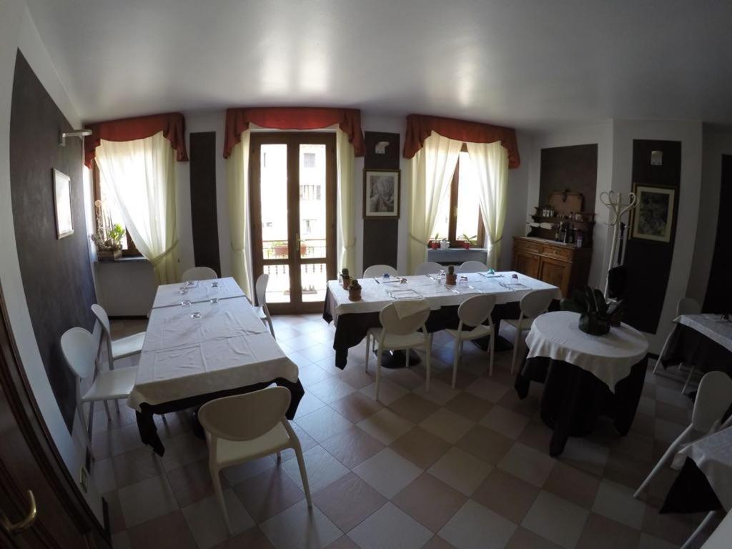 Hotel Ristorante Centrale Vestone Kültér fotó